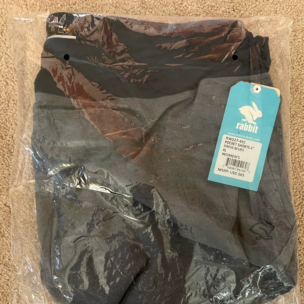 rabbit Pocket Shorts 4” Dress Blues NWT